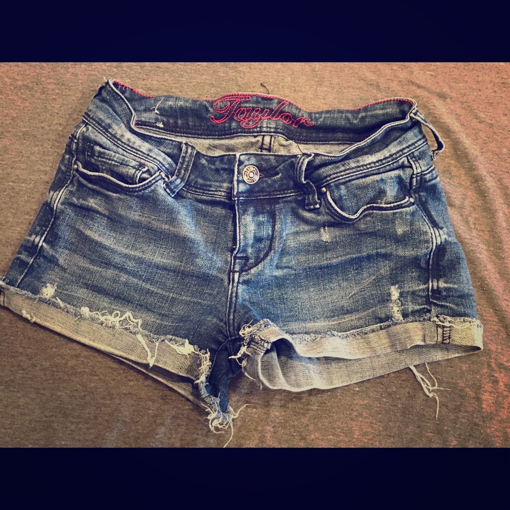 Delia’s Taylor denim shorts size 1/2